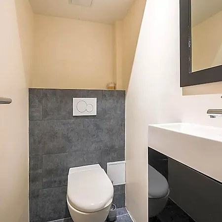 Hotel Spacious With 2 Paris